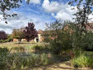 14 Motcombe Grange_Garden (1)- click for photo gallery